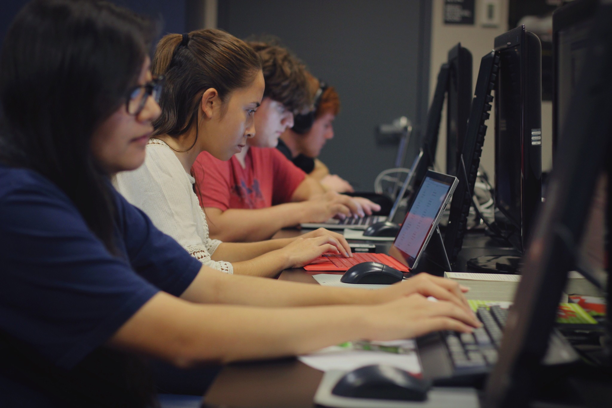 my-classmates-researching-and-working-hard-on-our-documentary-project_t20_XQRvAl
